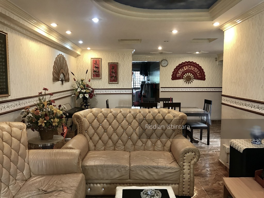 Yishun Street 21 thumbnail photo